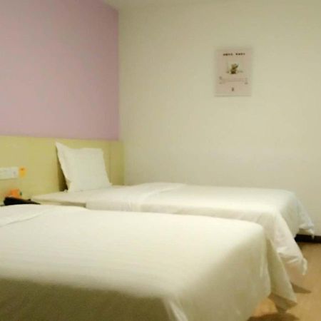 7Days Inn Wuhan Airport Panlong City Экстерьер фото