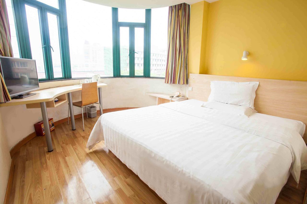 7Days Inn Wuhan Airport Panlong City Экстерьер фото