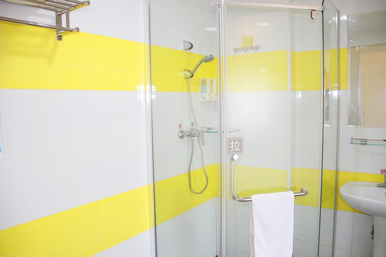 7Days Inn Wuhan Airport Panlong City Экстерьер фото